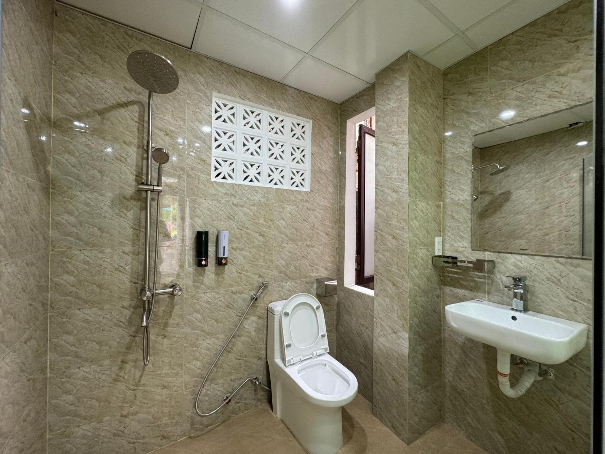 Mint Homestay Hue Buitenkant foto